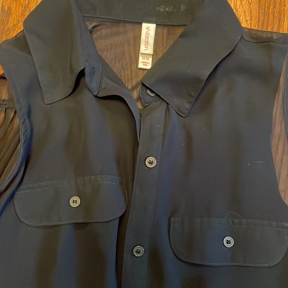 Black Sheer sleeveless blouse - Picture 2 of 4